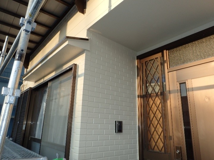 「シーリング処理・外壁張替・外壁塗装」工事が竣工した住宅