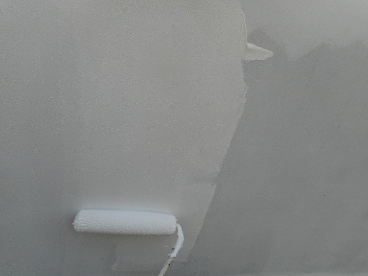 IPヨウヘキコートで上塗り