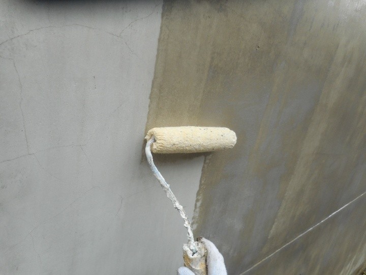 「IP含浸シーラー」で下塗り