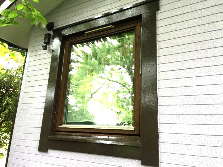 塗装後の窓枠