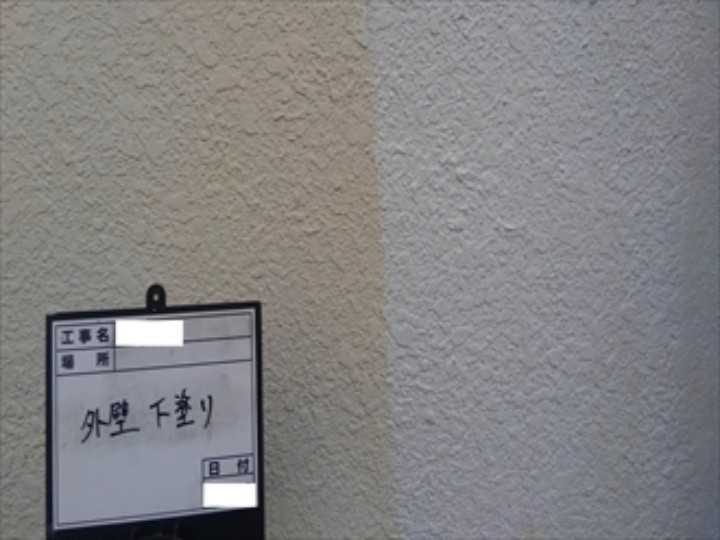 パーフェクトフィラーを用いた外壁の下塗り