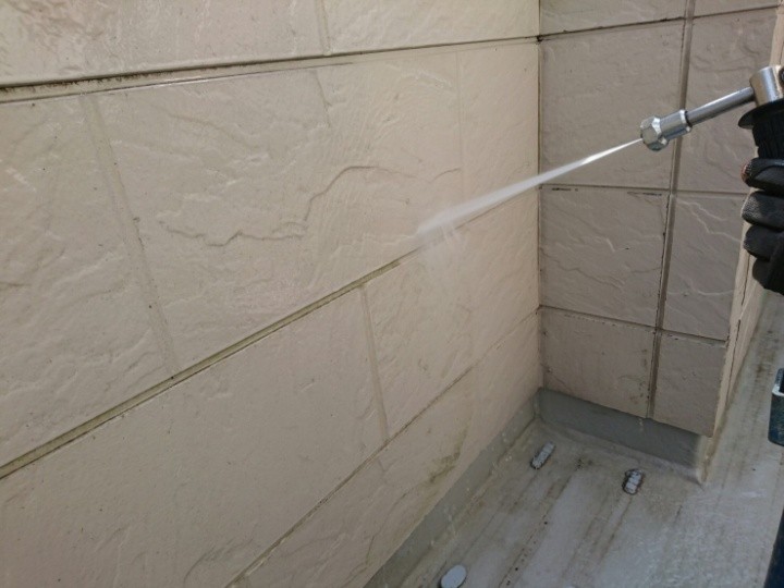 外壁の高圧洗浄