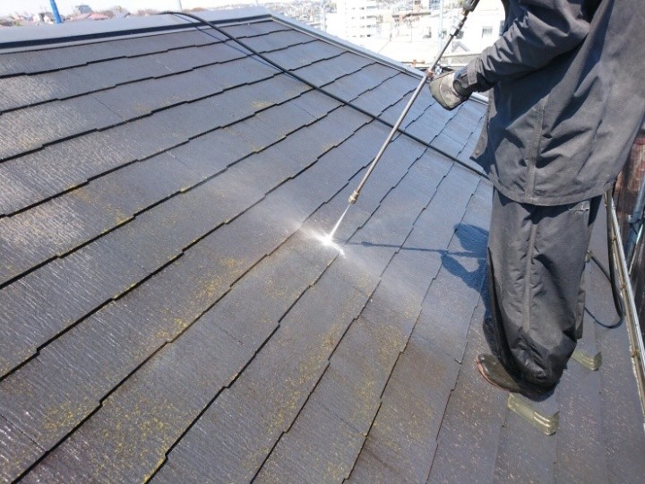屋根の高圧洗浄