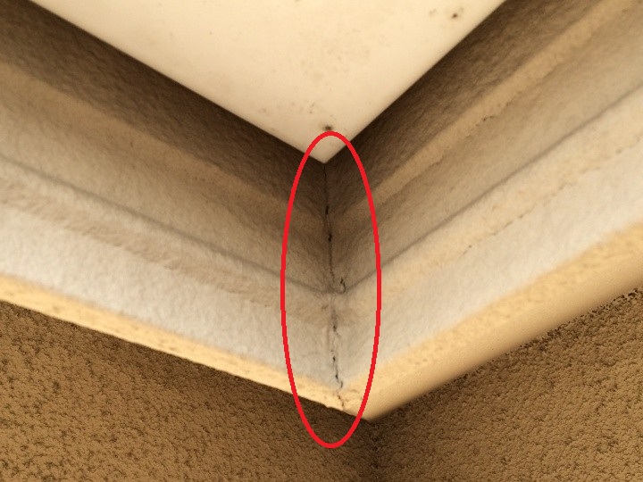 鼻隠しの入隅にラインが浮き出ている状態