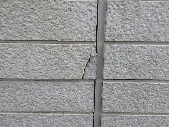 サイディングのひび割れ