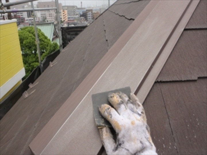 棟板金のケレン作業