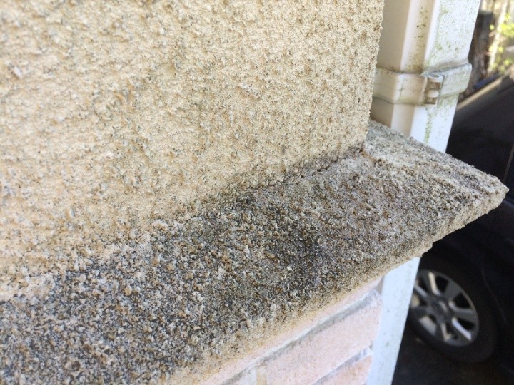 外壁に付いた汚れ