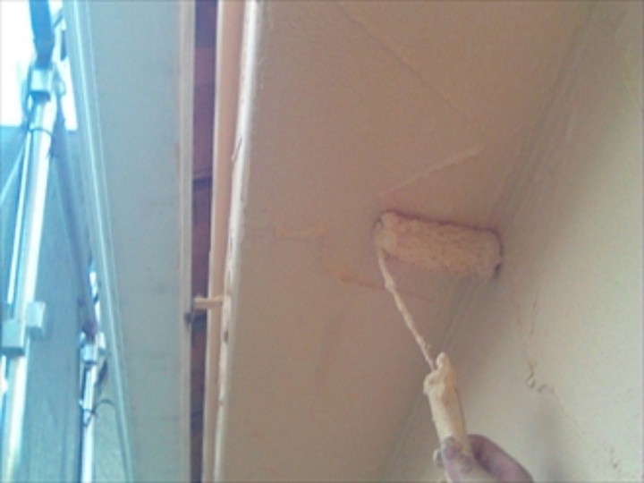 外壁の「中塗り・上塗り」作業