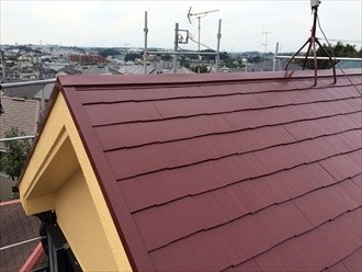 屋根に塗装工事した後のお住まい