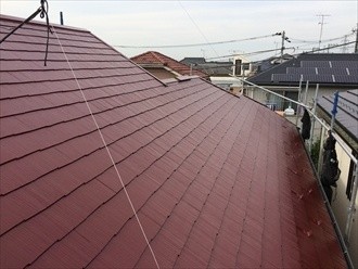 屋根に塗装工事した後の外観