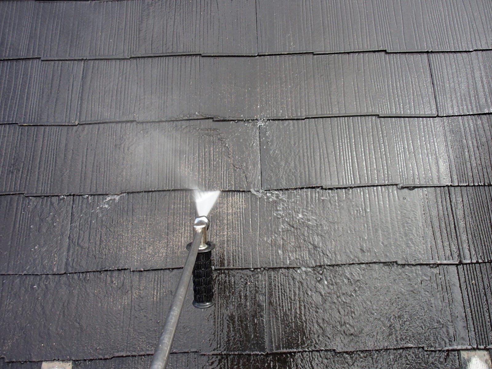 屋根の高圧洗浄