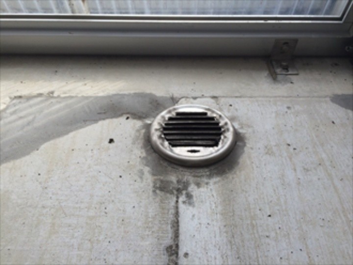 開口部まわりで亀裂が集中