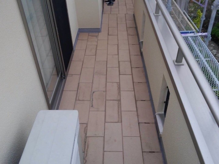 FRP専用トップコートの塗装工事が竣工