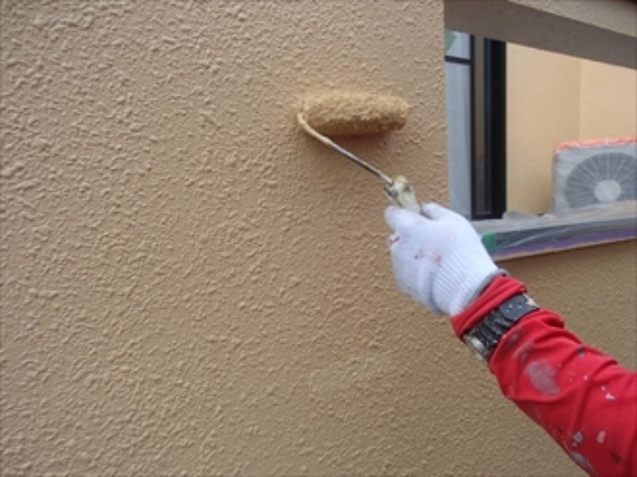 外壁塗装工事（上塗り）