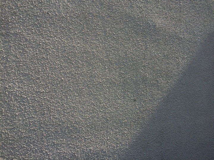 外壁の波打つ箇所