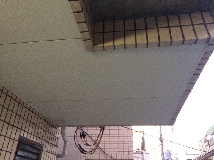 ウレタン塗膜防水工事後の軒天