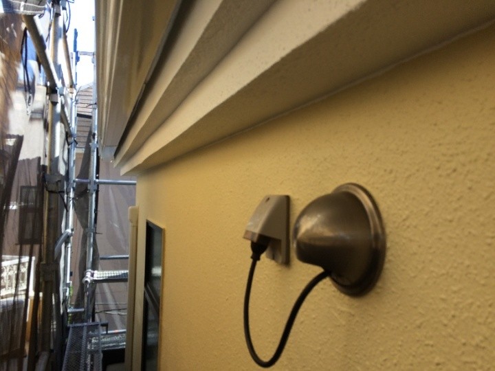 塗装後の外壁を最終確認