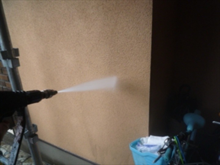 外壁の高圧洗浄