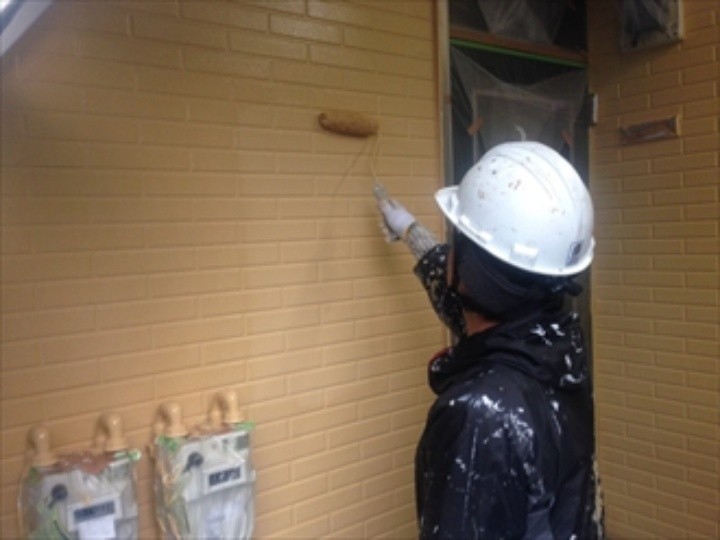 外壁塗装工事（上塗り）