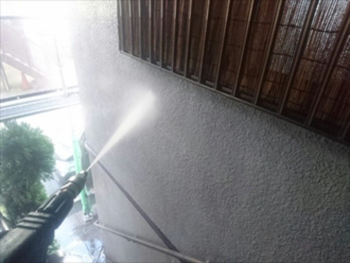 外壁の高圧洗浄