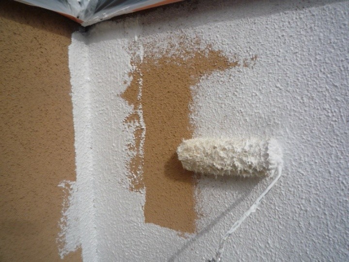 下塗り材パーフェクトフィラーを使用