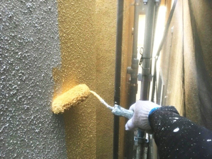 「中塗り」作業