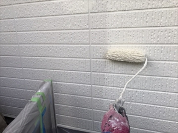 外壁の上塗り
