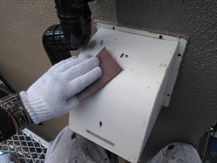 付帯部にケレン作業