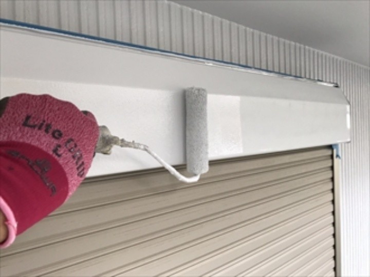 シャッターBOXを塗装