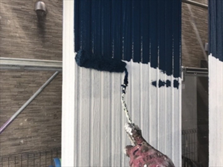 外壁塗装工事の作業風景