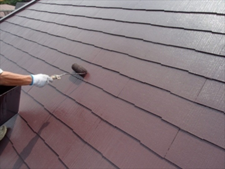 屋根の上塗り