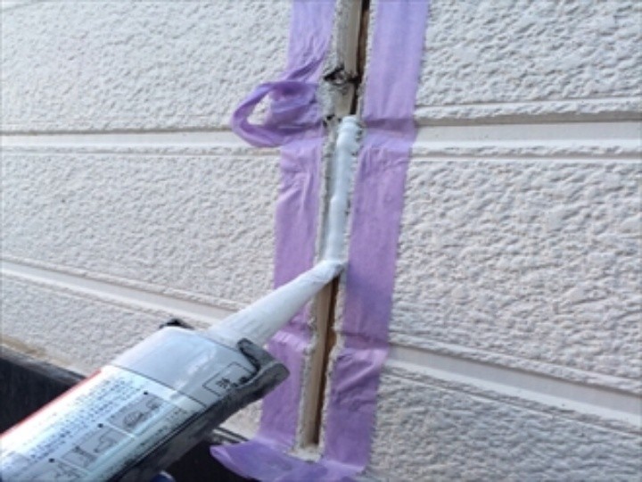 シール材を隙間に充填