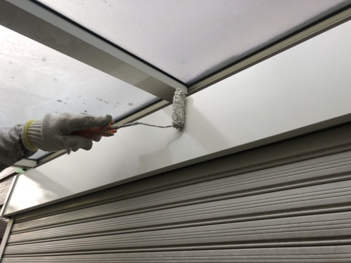 ファインSiを塗布する作業風景