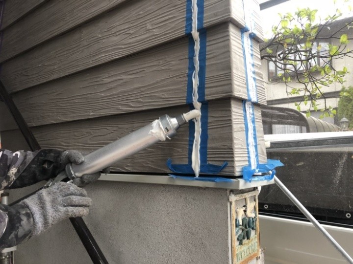 サイディング外壁にコーキング処理