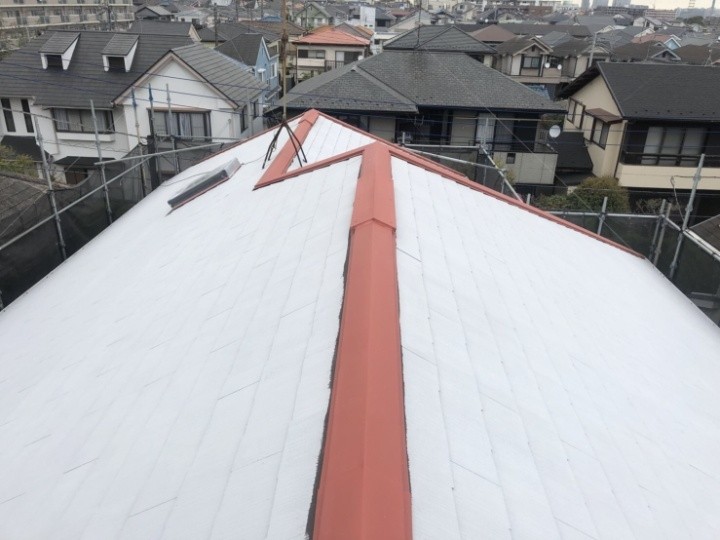 屋根の「下塗り」作業