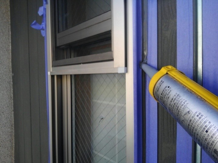 コーキング「打ち増し」作業