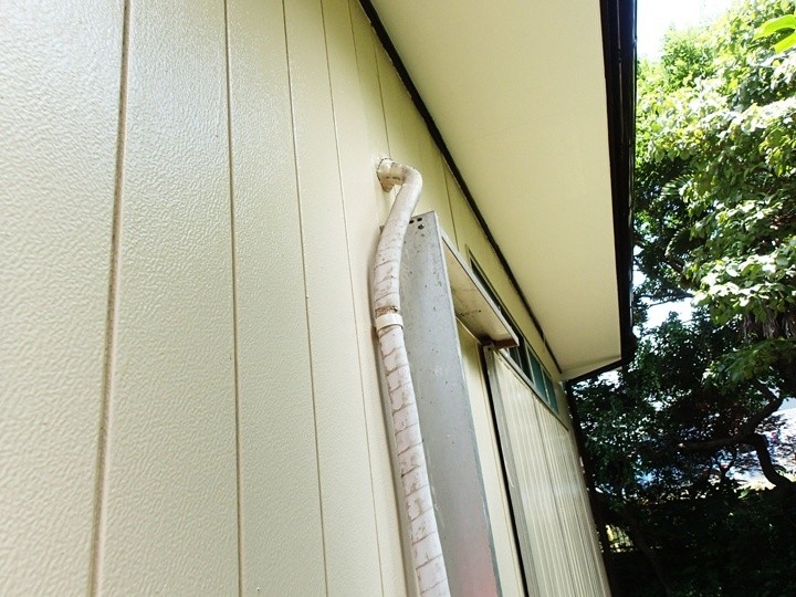 窯業サイディング外壁に一液シリコンセラUVを用いて塗装工事が完工した住宅