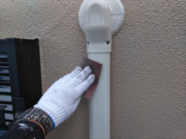 雨樋ににケレン作業