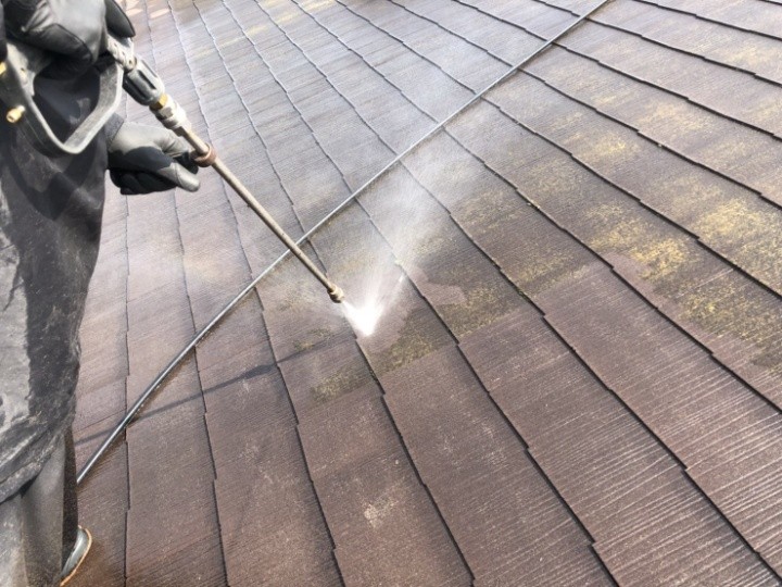 屋根の高圧洗浄