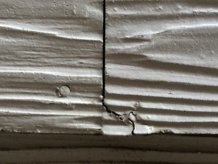 サイディングの端の欠けやすい箇所