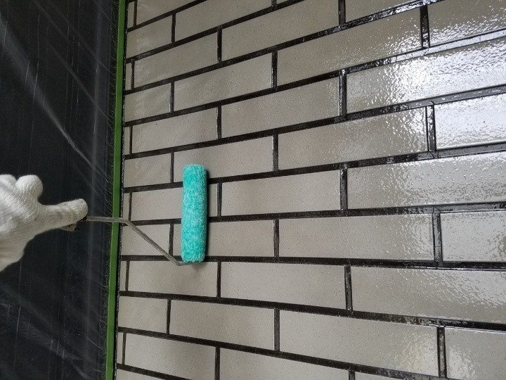 ファイングラシィSiを用いた塗装風景