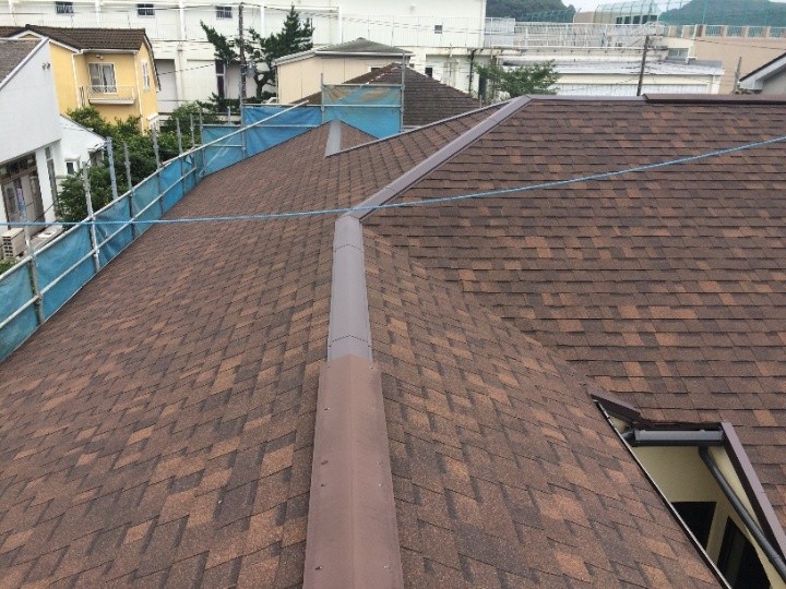 パミールからシングル材アルマへ屋根カバー工法（工事）が完工したお住まい