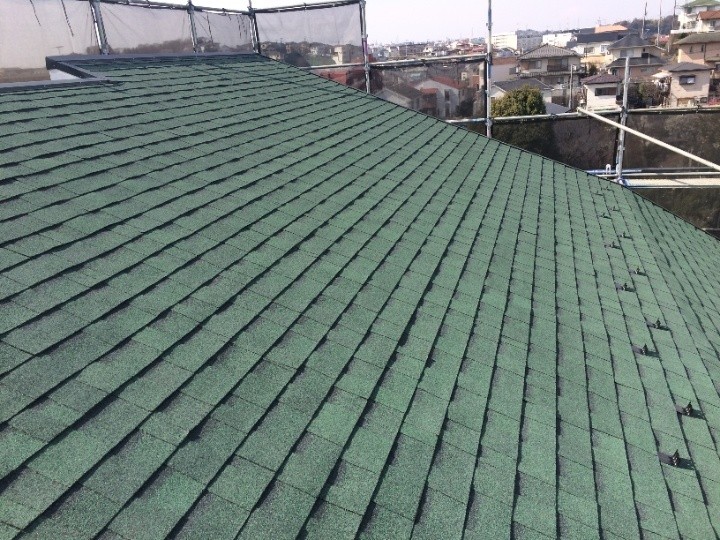 オークリッジスーパーを用いた屋根カバー工事後のお住まい