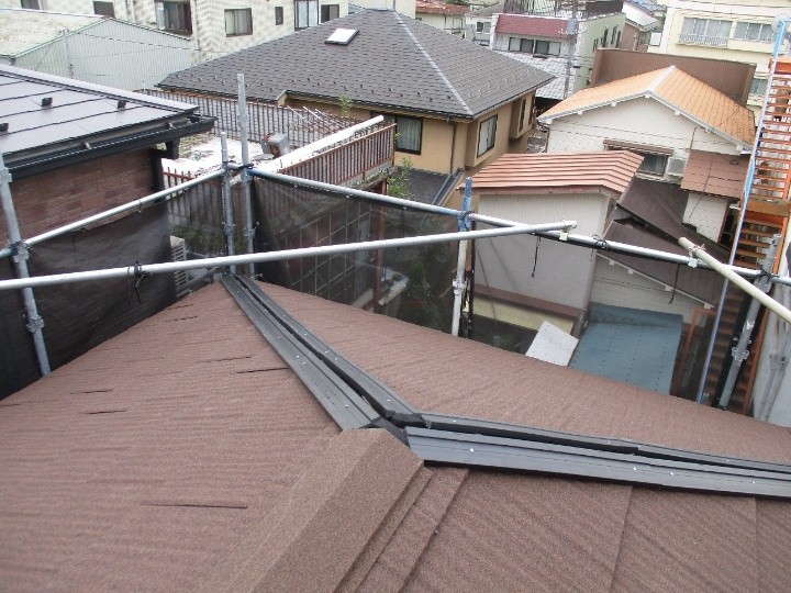 棟板金の取り付け
