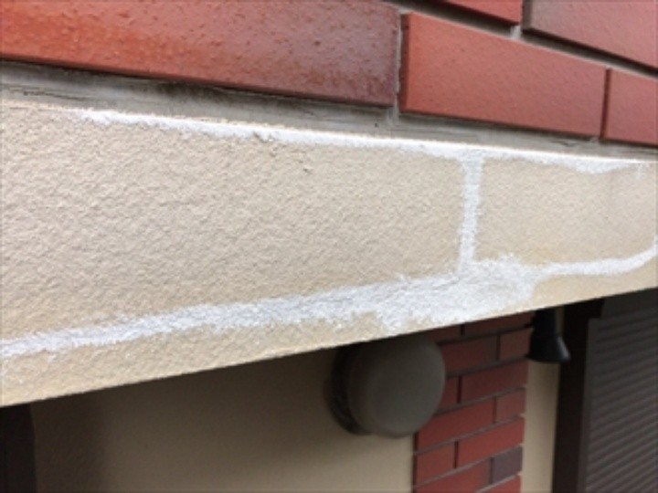 外壁にコーキング処理