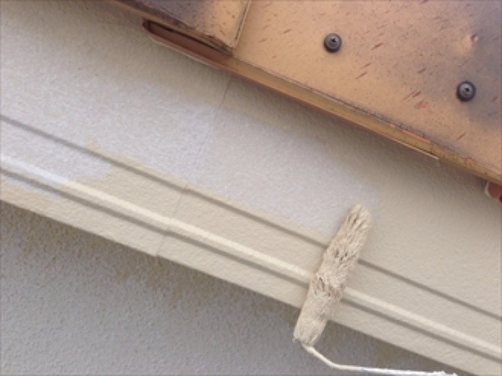 付帯部塗装工事（中塗り）