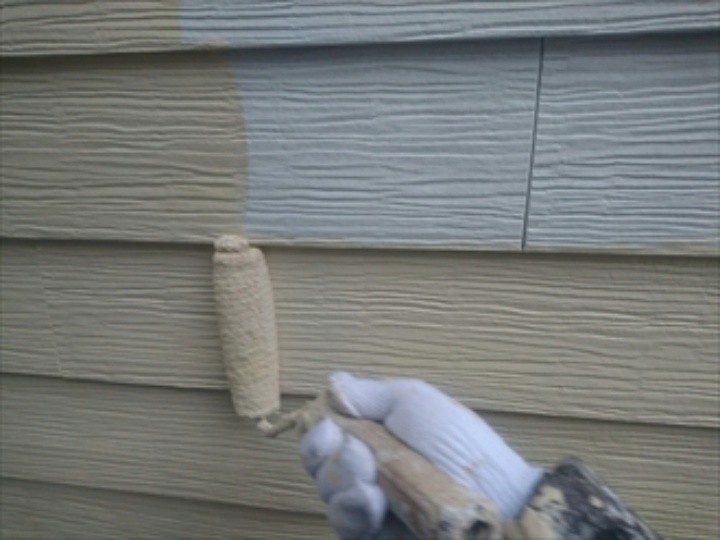 パーフェクトトップを用いたサイディング外壁の塗装作業