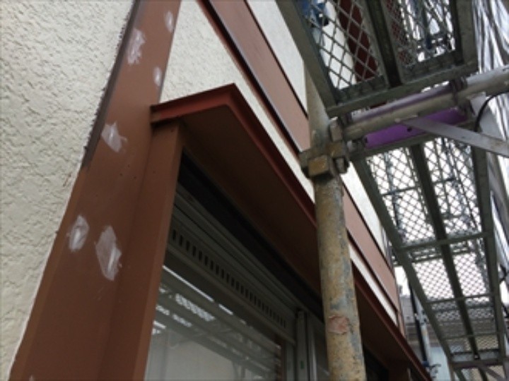 下塗りに「IP破風用フィラー」を使用