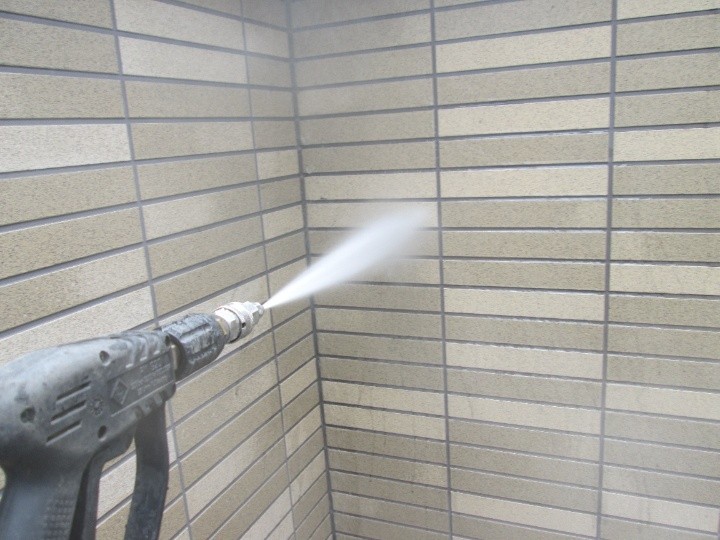 外壁の高圧洗浄