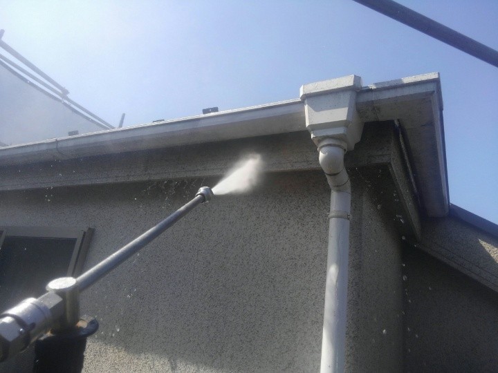 外壁の高圧洗浄